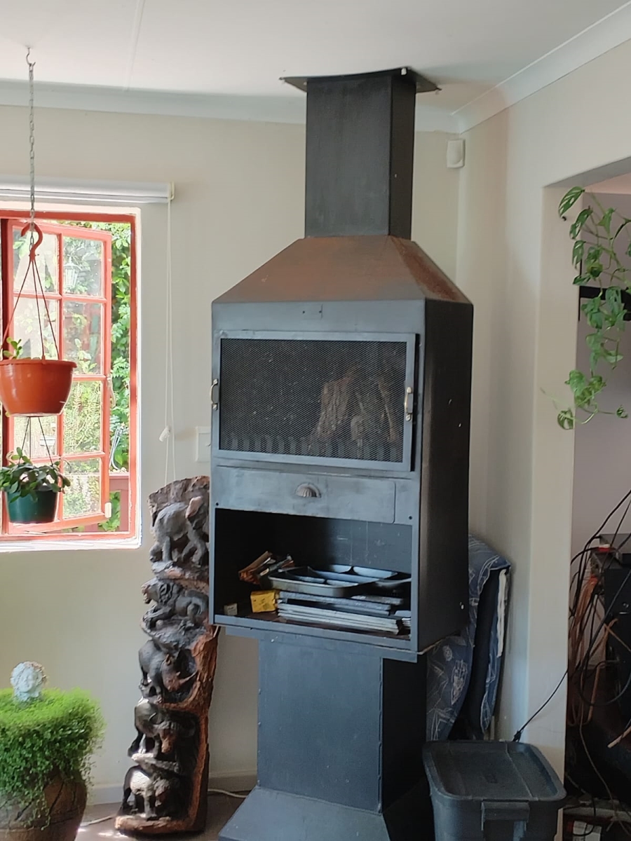 5 Bedroom Property for Sale in Fraaiuitsig Western Cape